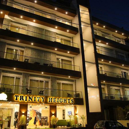 Hotel Trinity Heights Мак-Леод-Гейндж Экстерьер фото