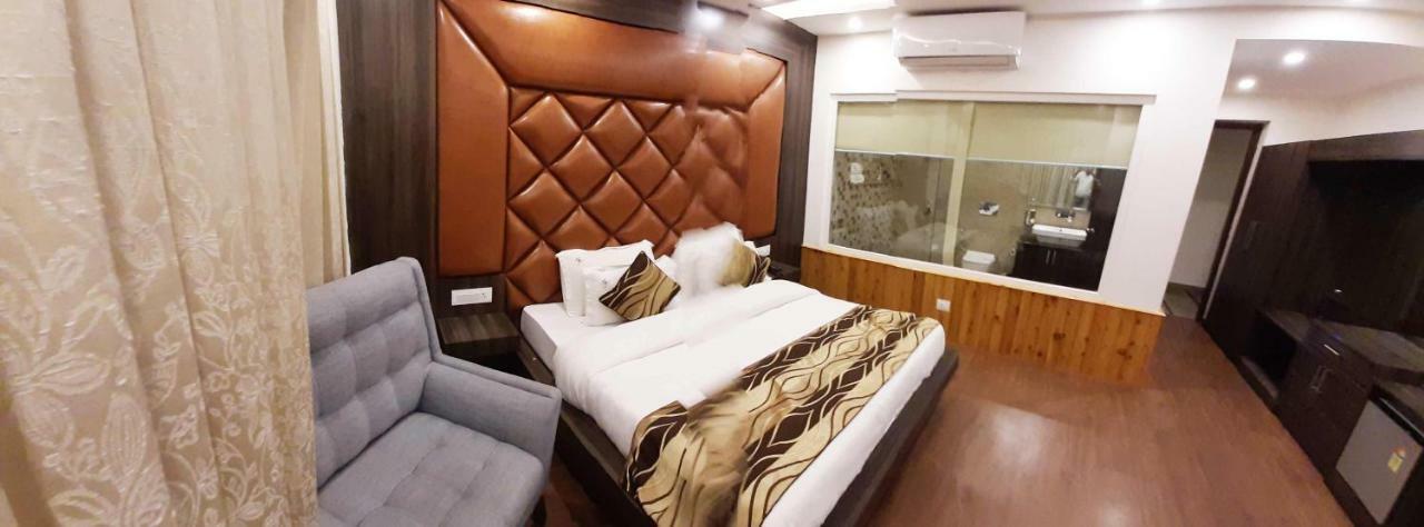Hotel Trinity Heights Мак-Леод-Гейндж Экстерьер фото